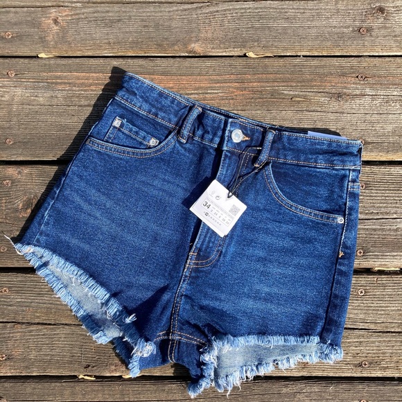 Zara Pants - LAST CHANCE NWT Zara denim high rise shorts